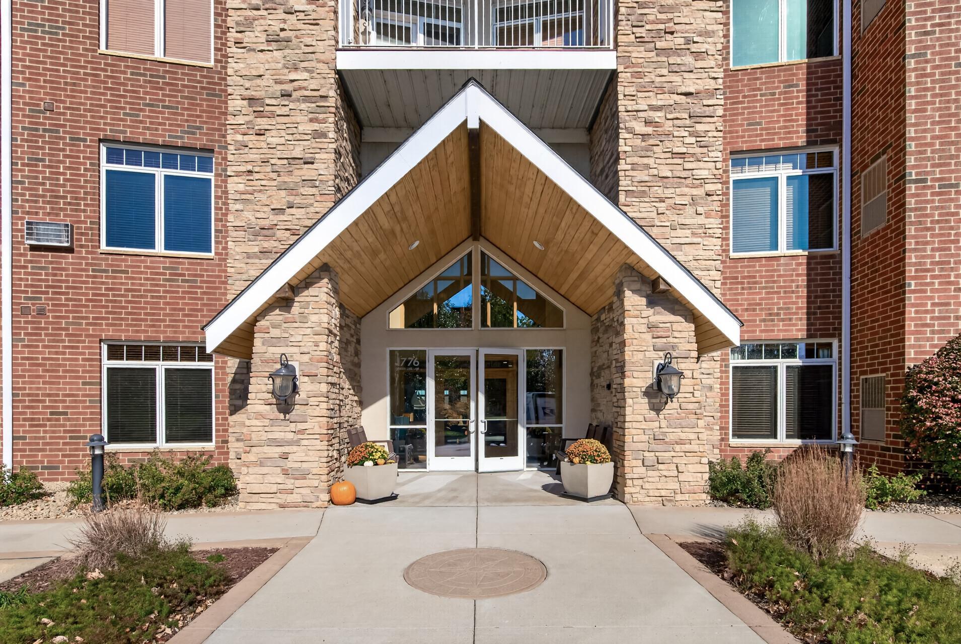 1776 Stieger Lake Lane Unit: 111
