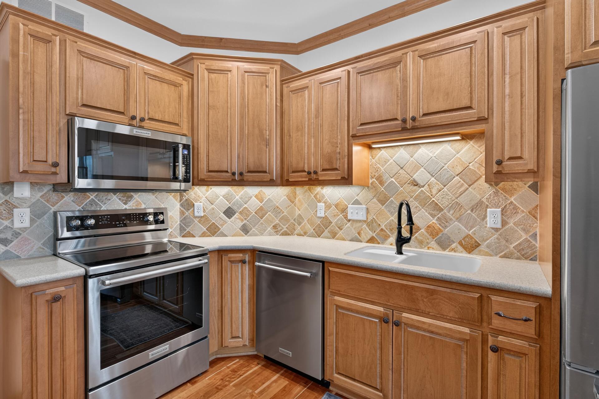 1776 Stieger Lake Lane Unit: 111