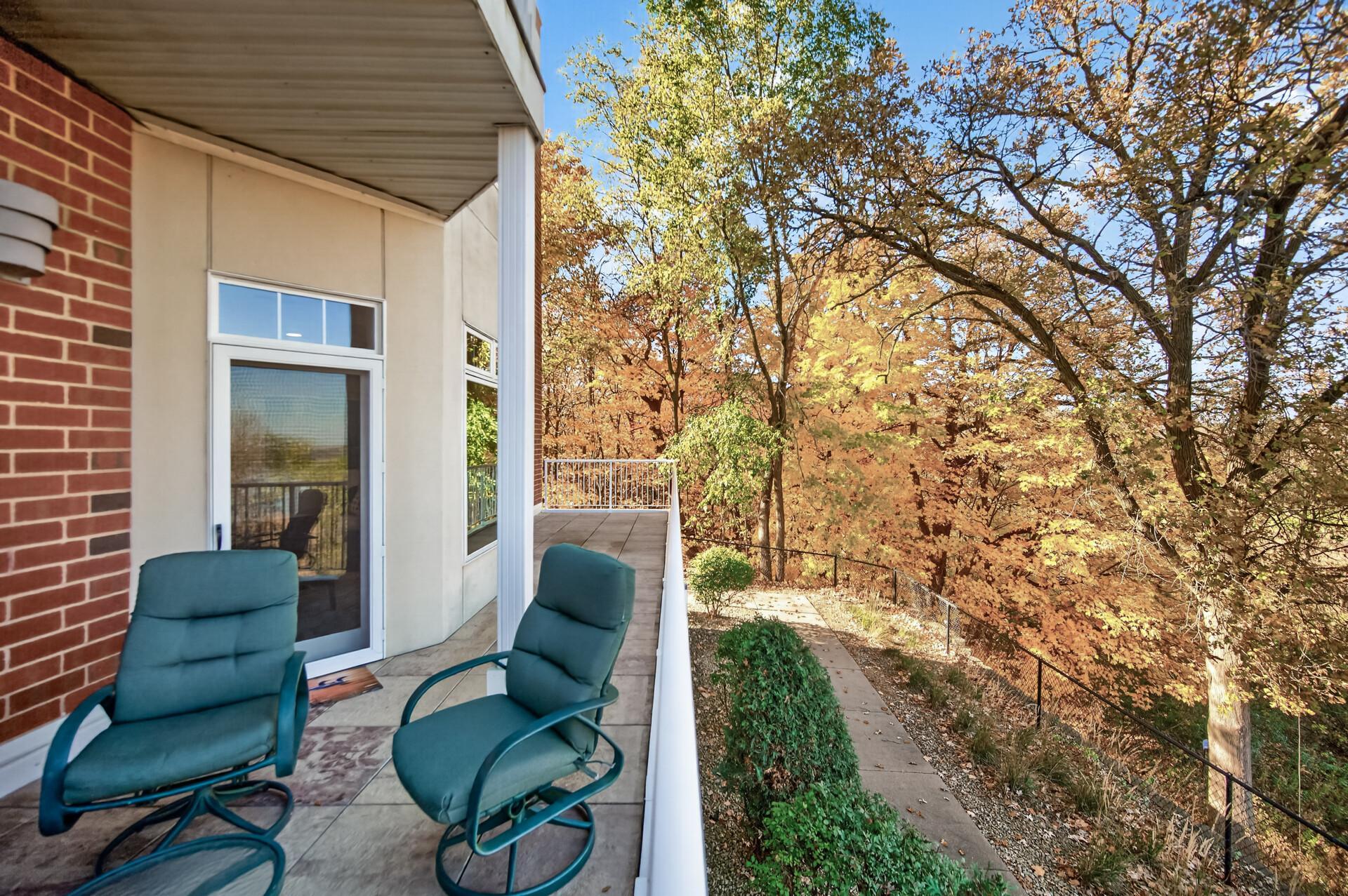 1776 Stieger Lake Lane Unit: 111