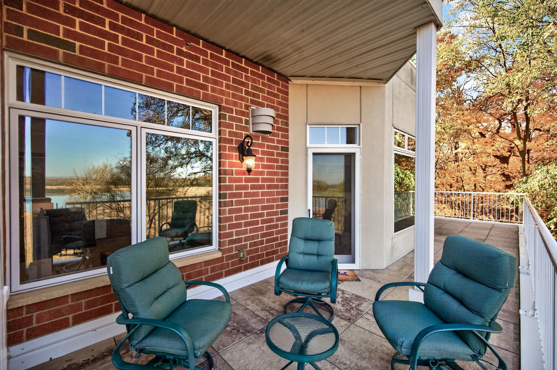 1776 Stieger Lake Lane Unit: 111