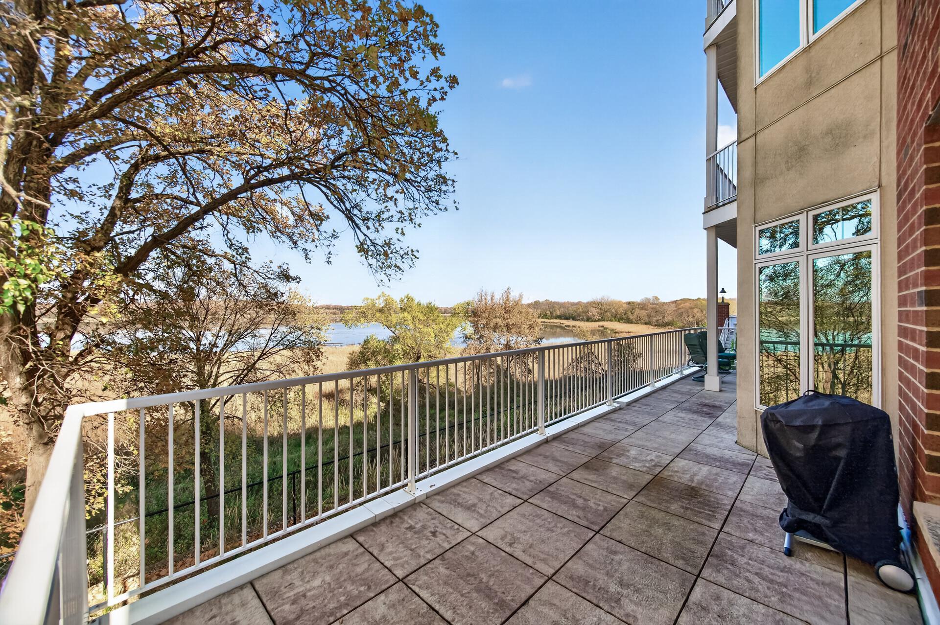 1776 Stieger Lake Lane Unit: 111