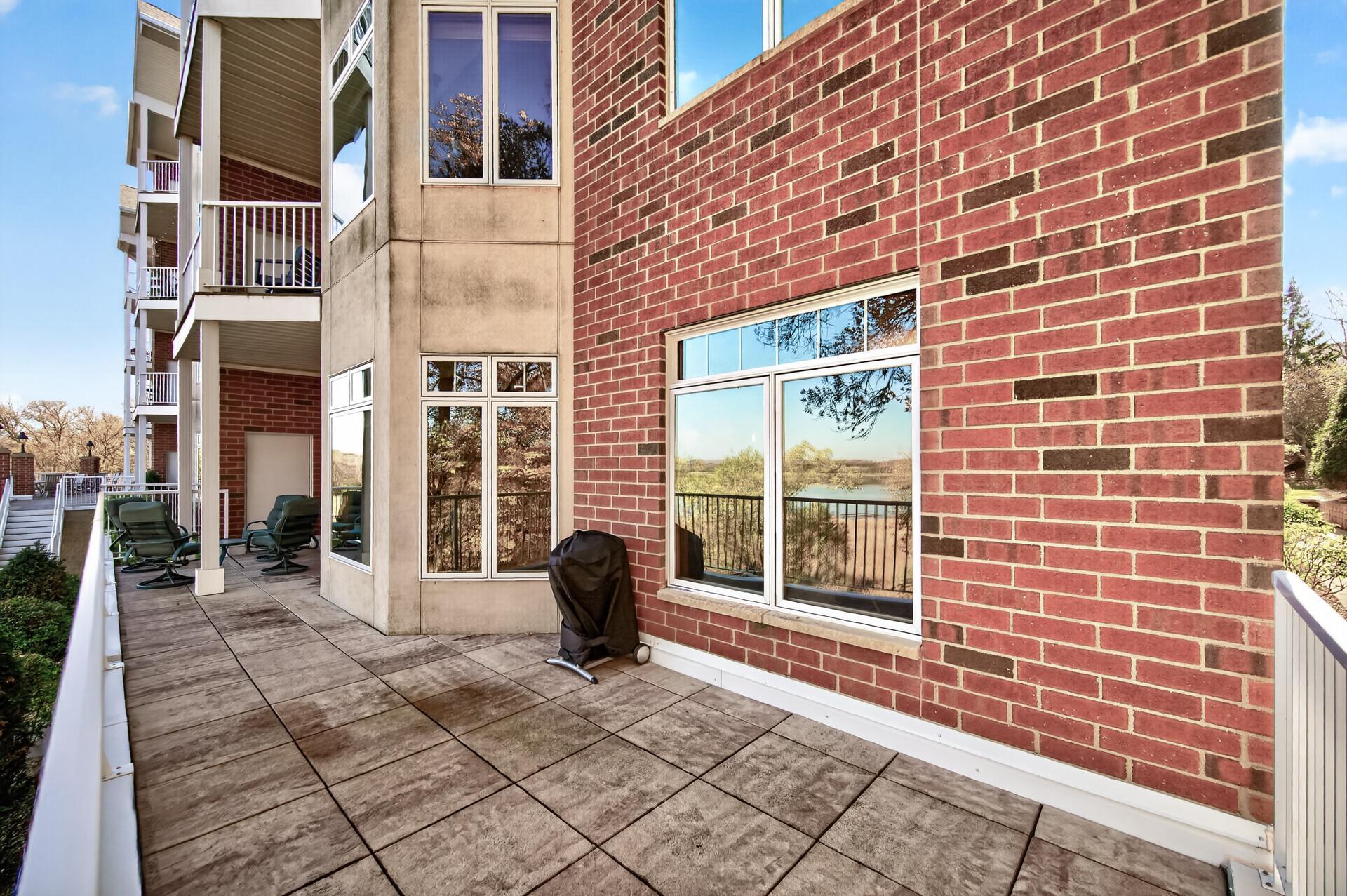 1776 Stieger Lake Lane Unit: 111