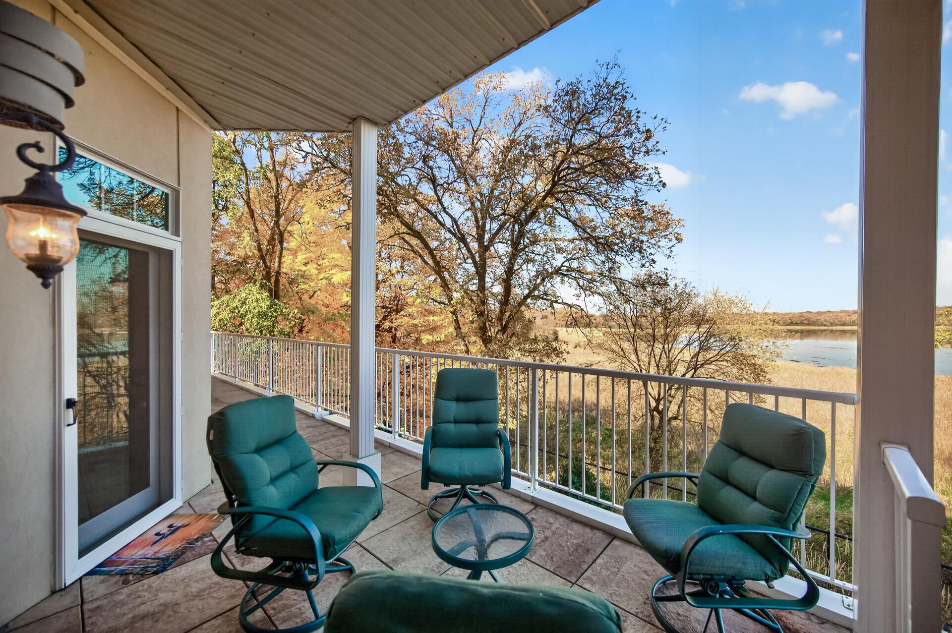 1776 Stieger Lake Lane Unit: 111