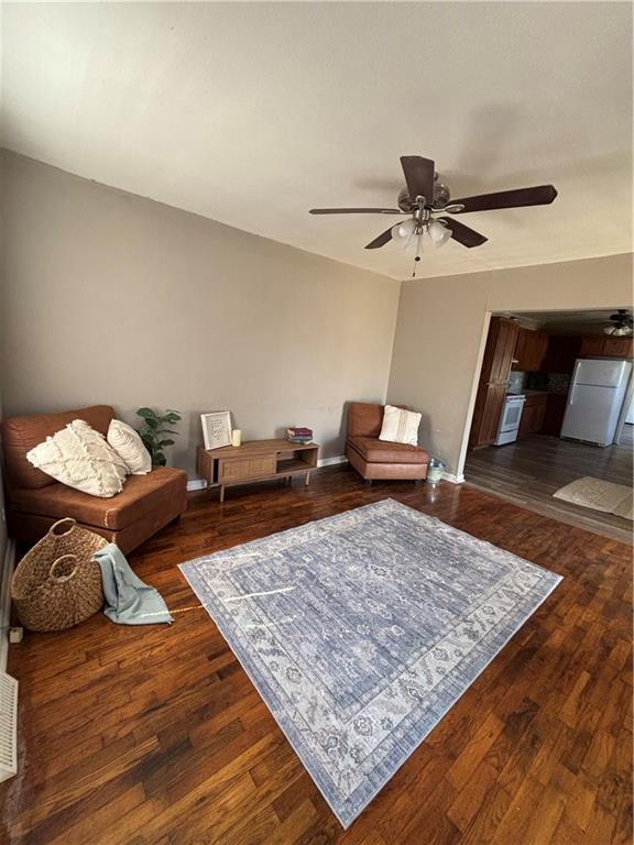 S 7th St Street Unit: 202