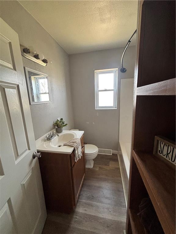 S 7th St Street Unit: 202