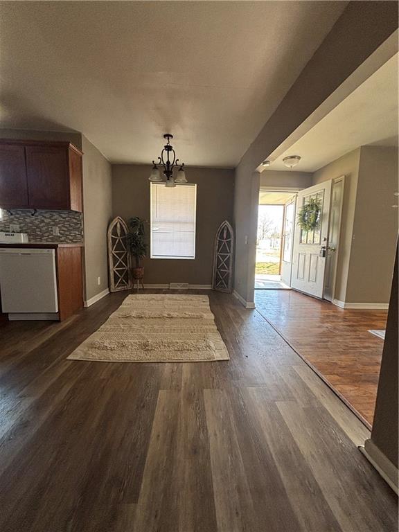 S 7th St Street Unit: 202