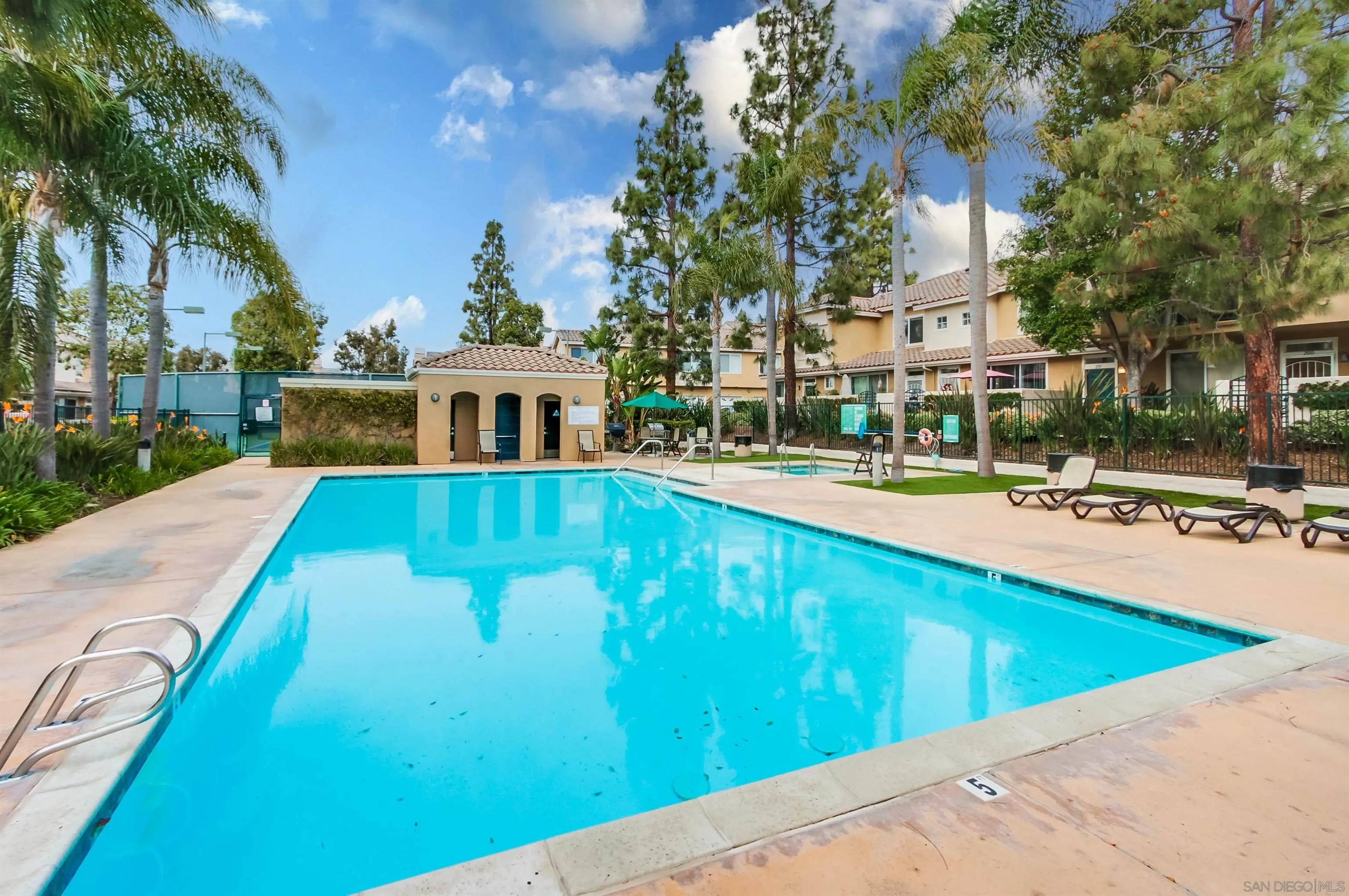 12810 Via Nieve Unit 65