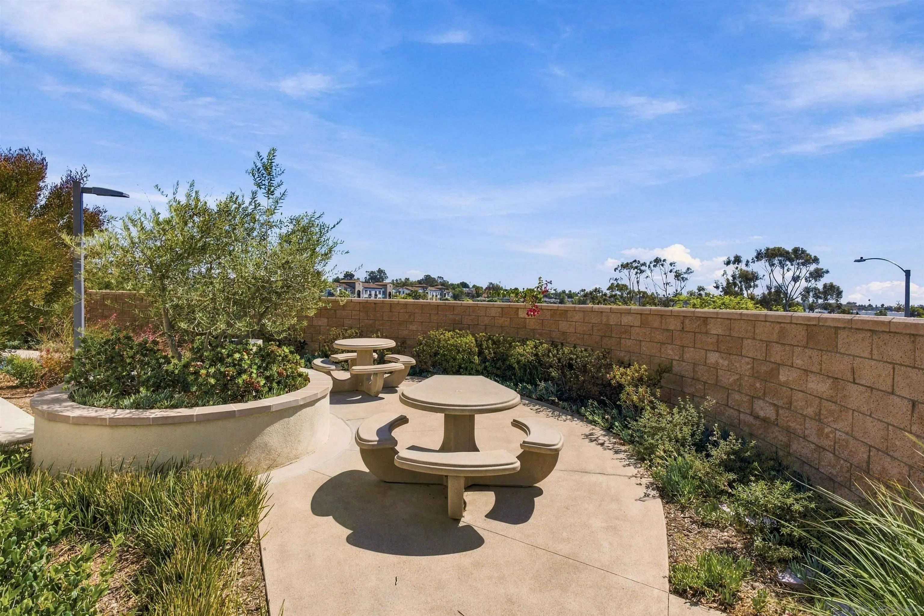 1525 Fig Tree Way