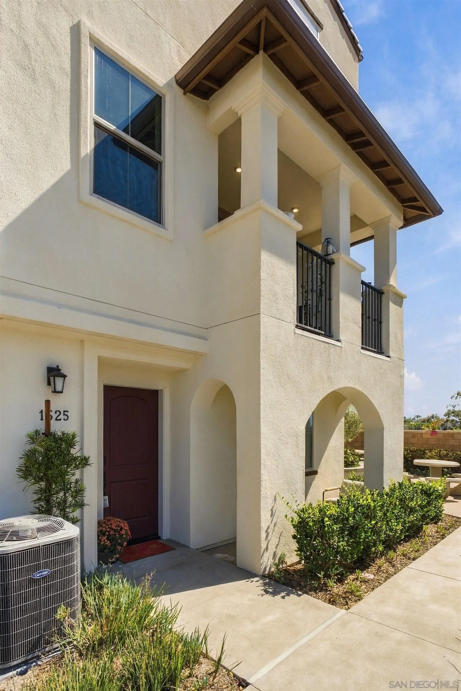 1525 Fig Tree Way