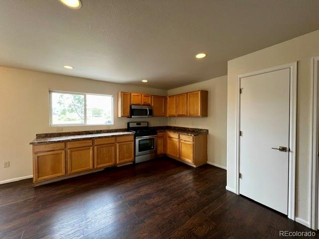 1824 Dove Creek Circle