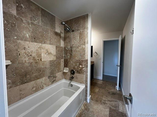 1824 Dove Creek Circle