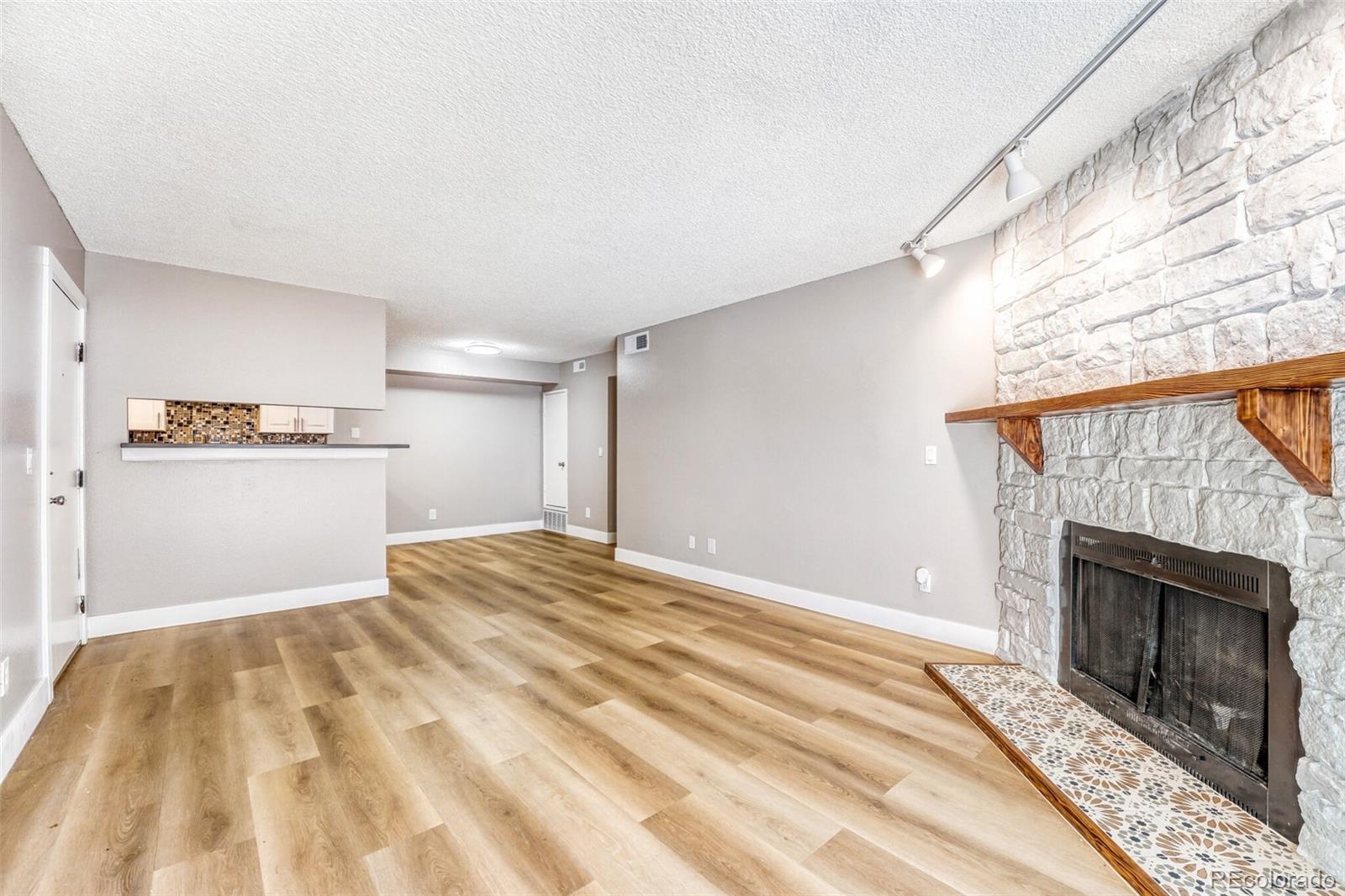 14453 E Jewell Avenue Unit: 104