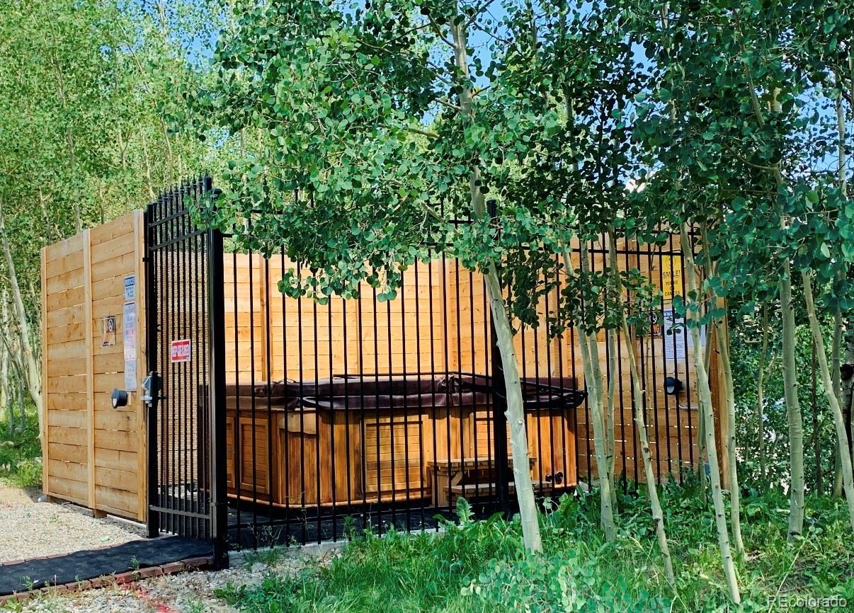 520 Kings Crossing Road Unit: 304