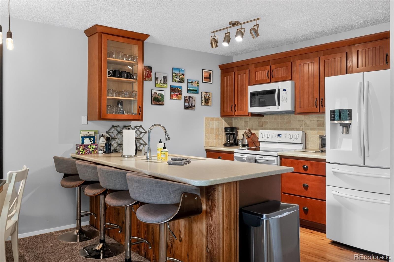 520 Kings Crossing Road Unit: 304
