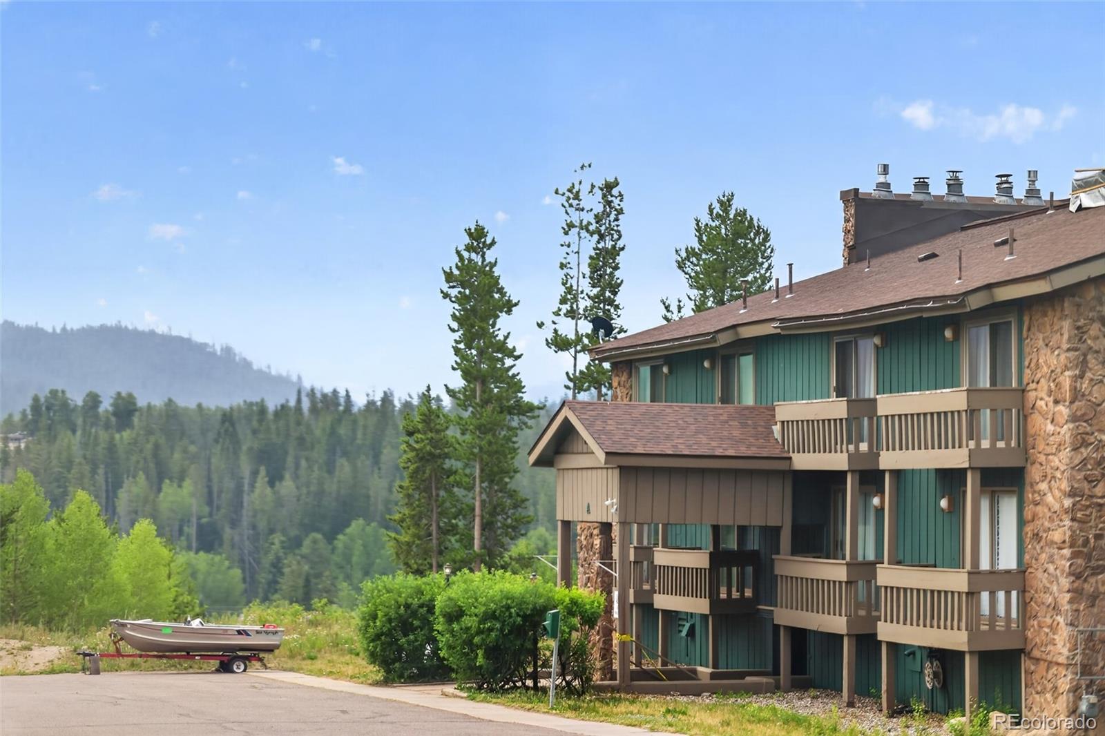 520 Kings Crossing Road Unit: 304