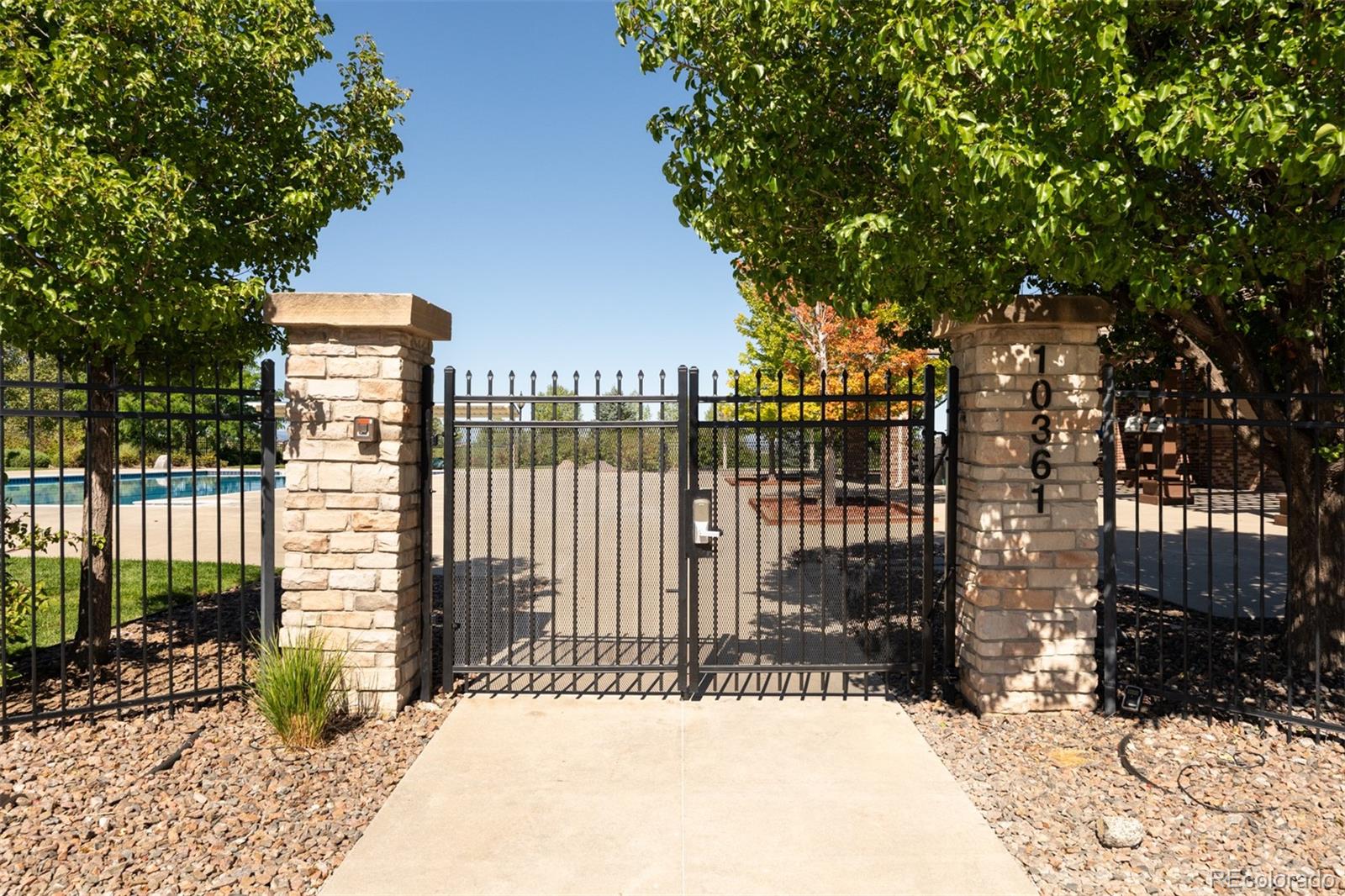 10080 Glenayre Lane