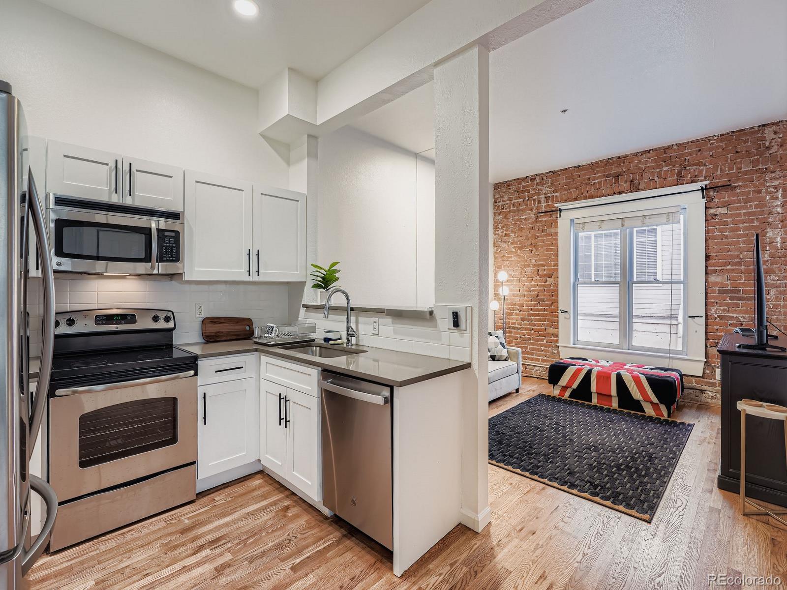 1425 N Washington Street Unit: 205