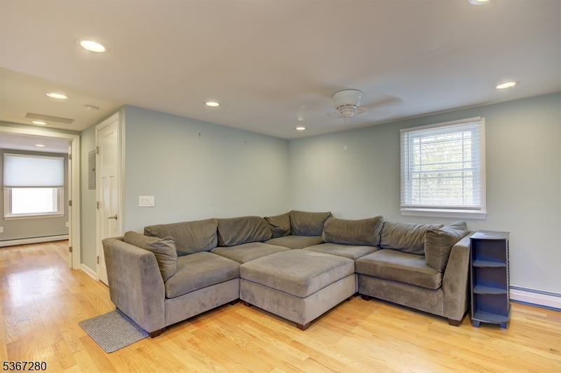 42 South St 2