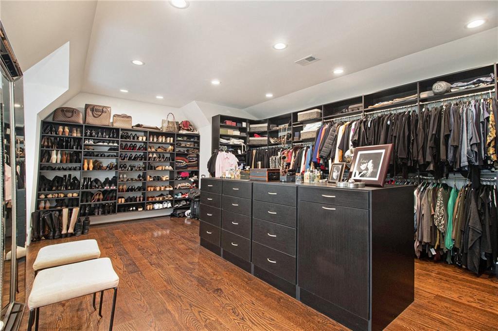 271 Hillside Drive NW