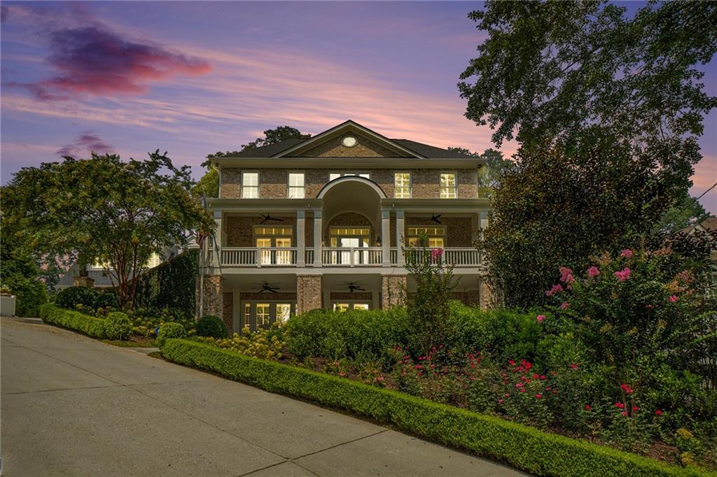 271 Hillside Drive NW