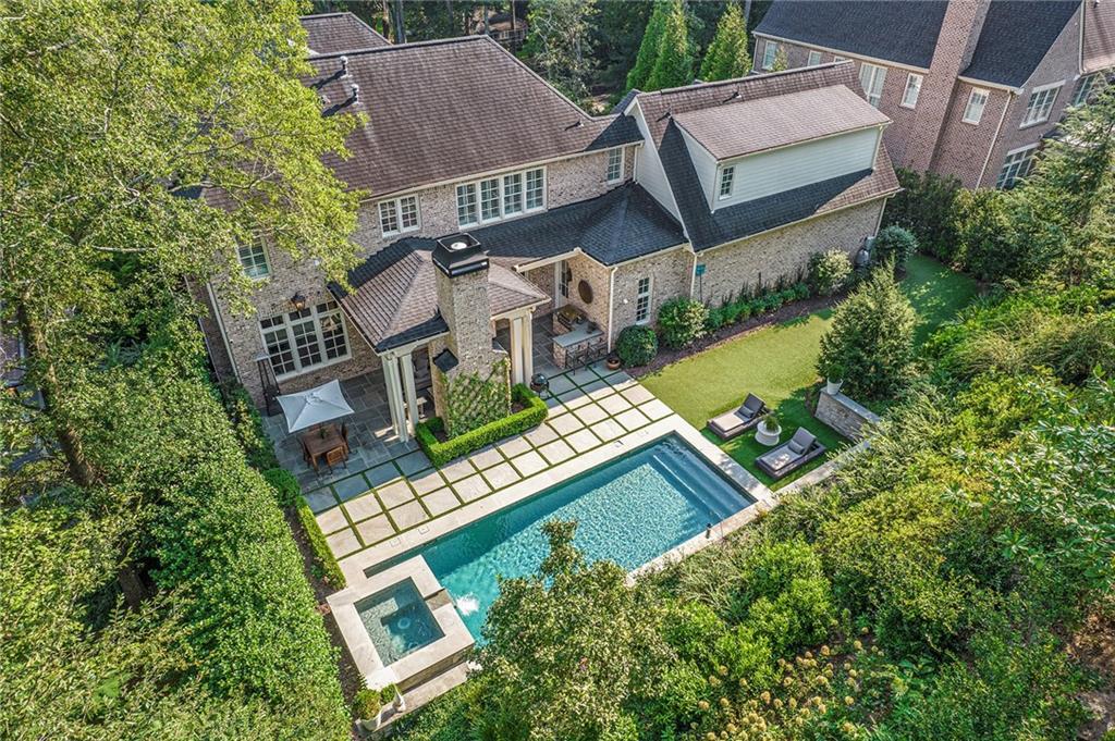 271 Hillside Drive NW