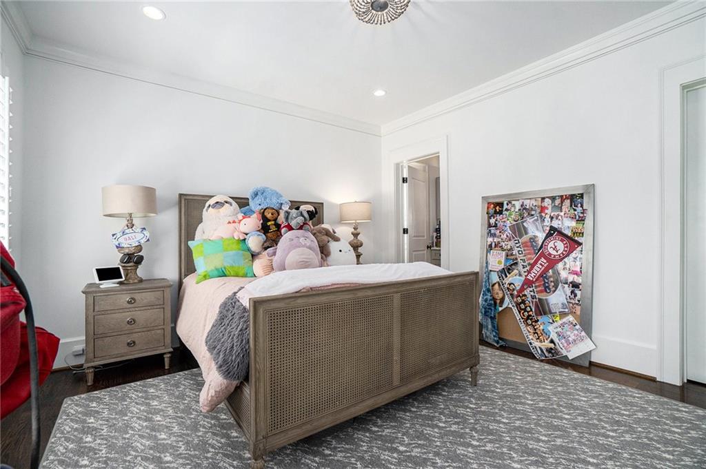 271 Hillside Drive NW