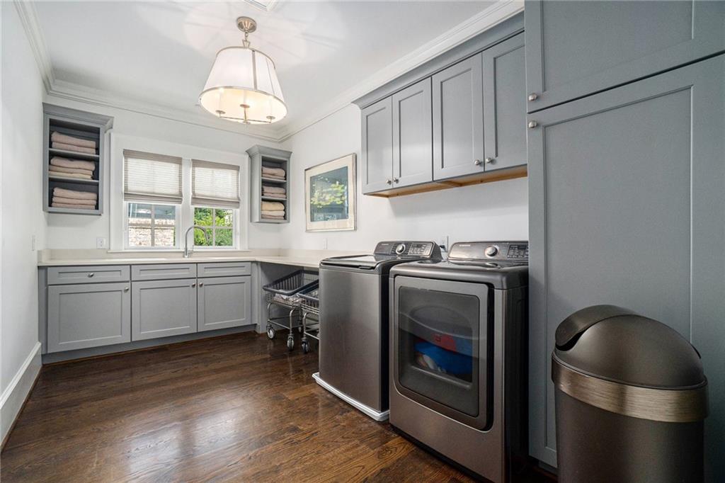 271 Hillside Drive NW