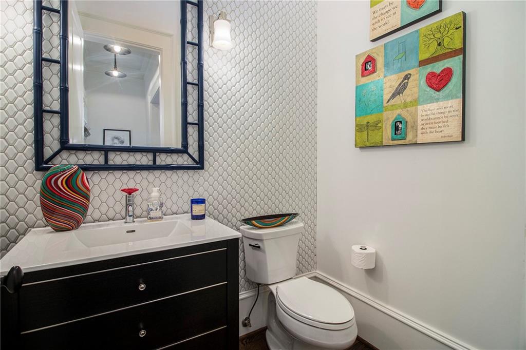 271 Hillside Drive NW