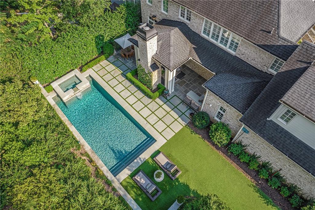 271 Hillside Drive NW