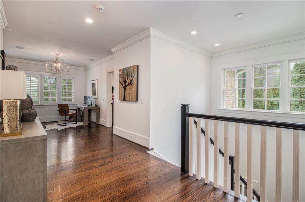 271 Hillside Drive NW