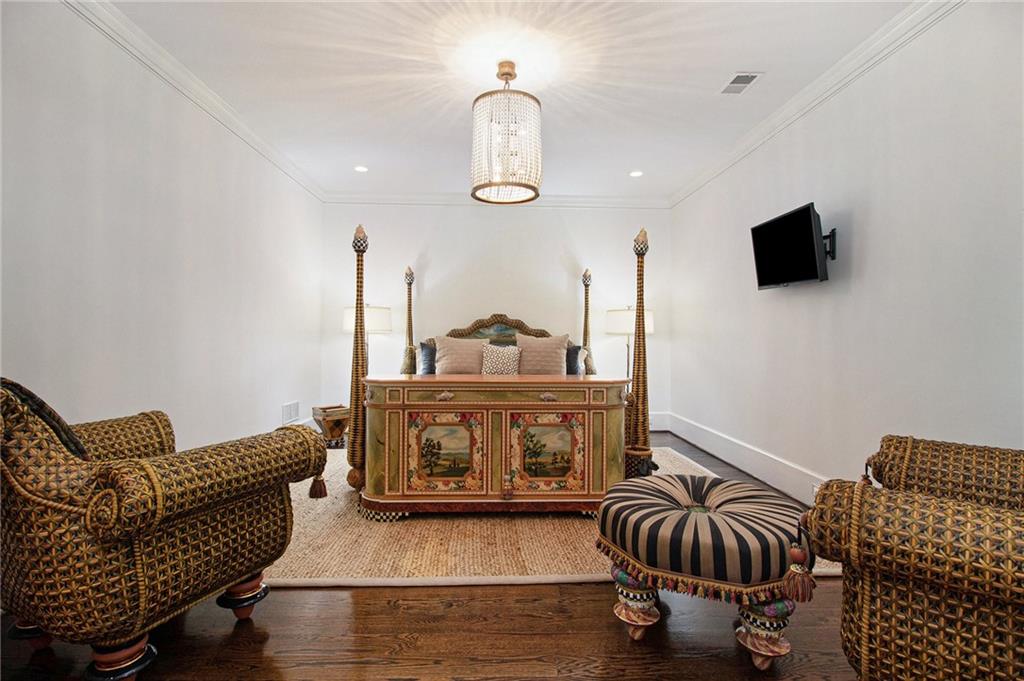 271 Hillside Drive NW