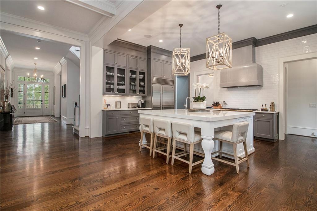 271 Hillside Drive NW