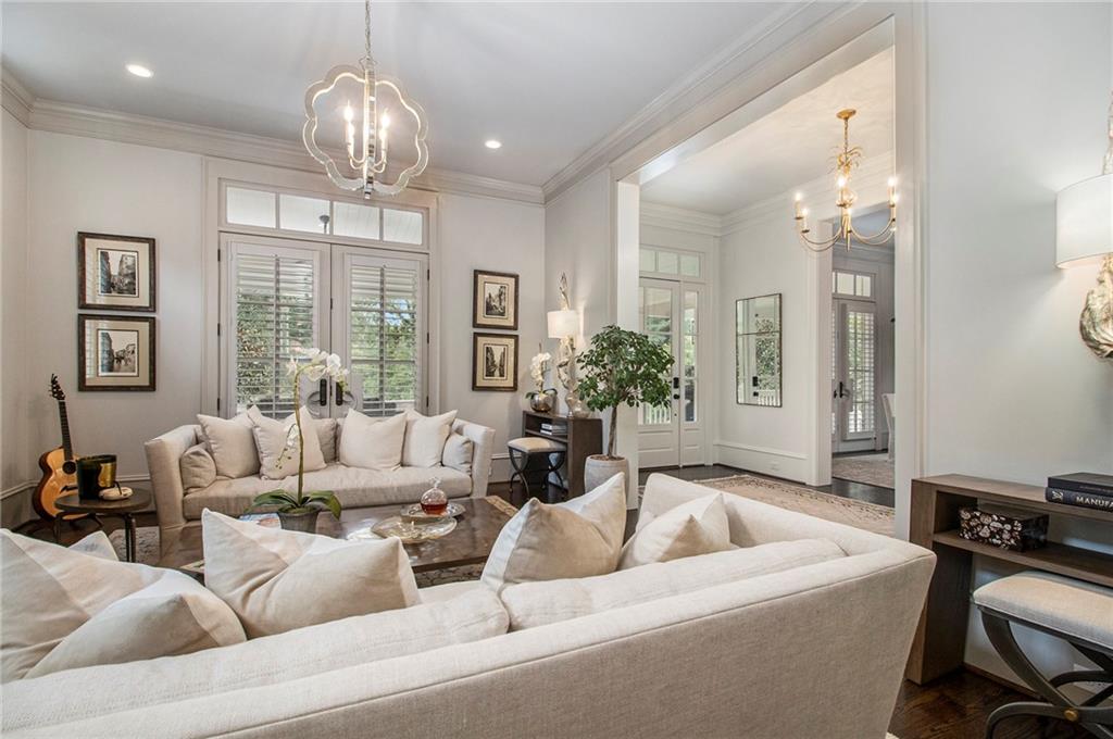 271 Hillside Drive NW