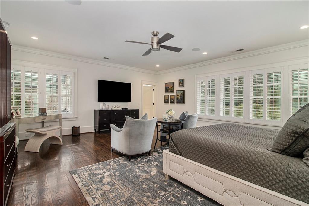 271 Hillside Drive NW