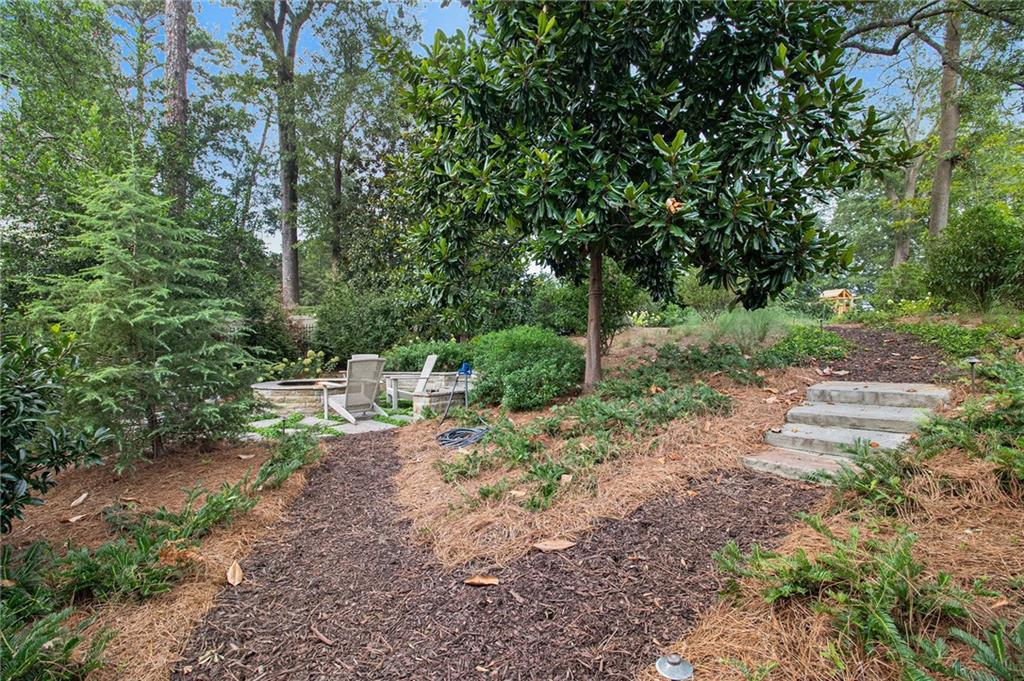 271 Hillside Drive NW