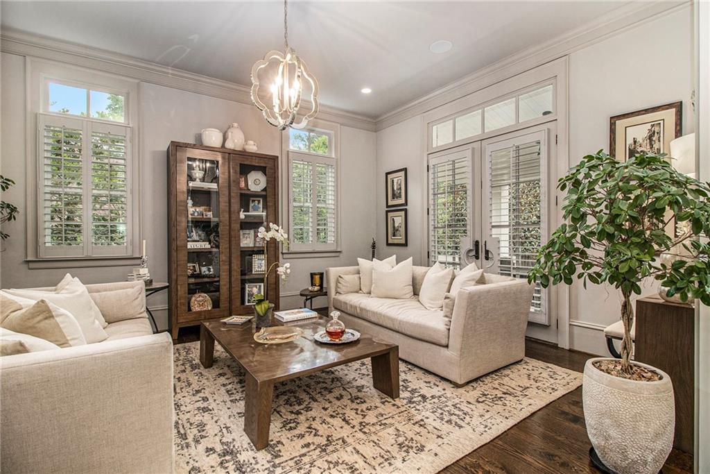 271 Hillside Drive NW