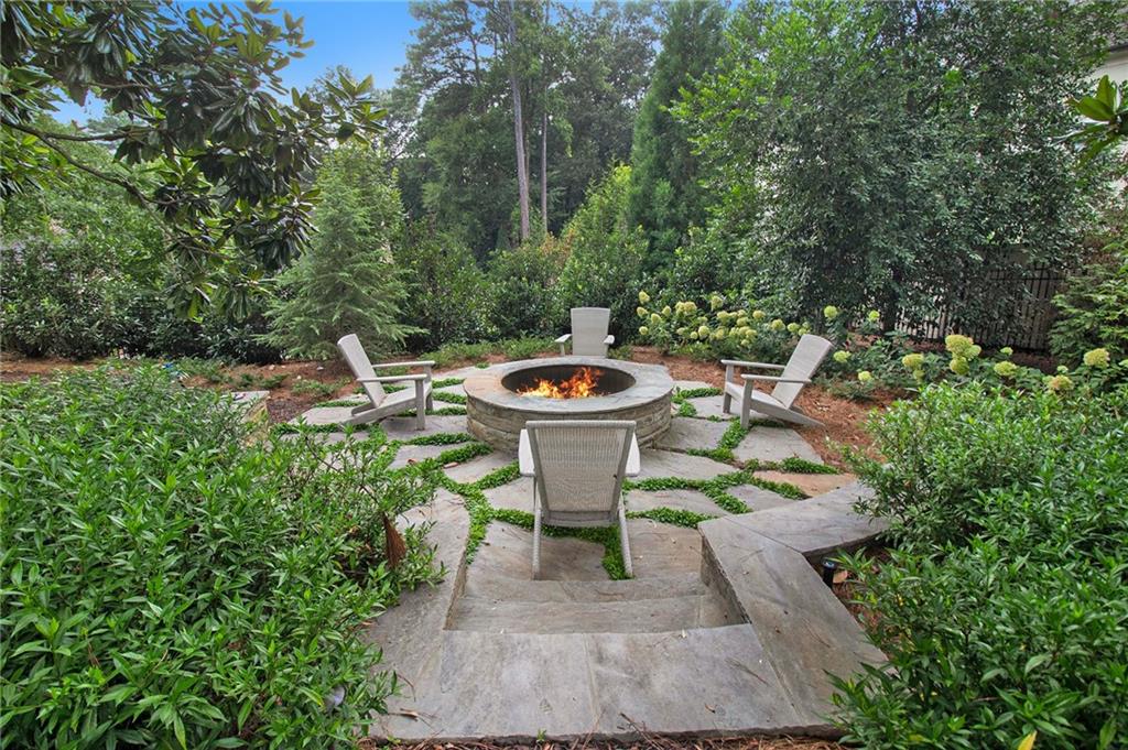 271 Hillside Drive NW