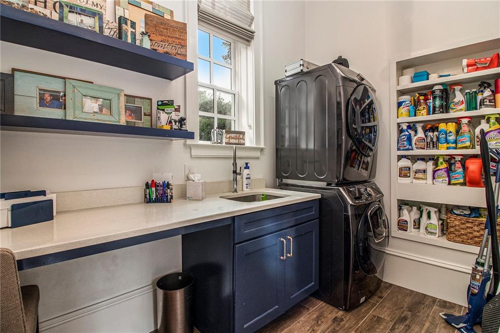 271 Hillside Drive NW