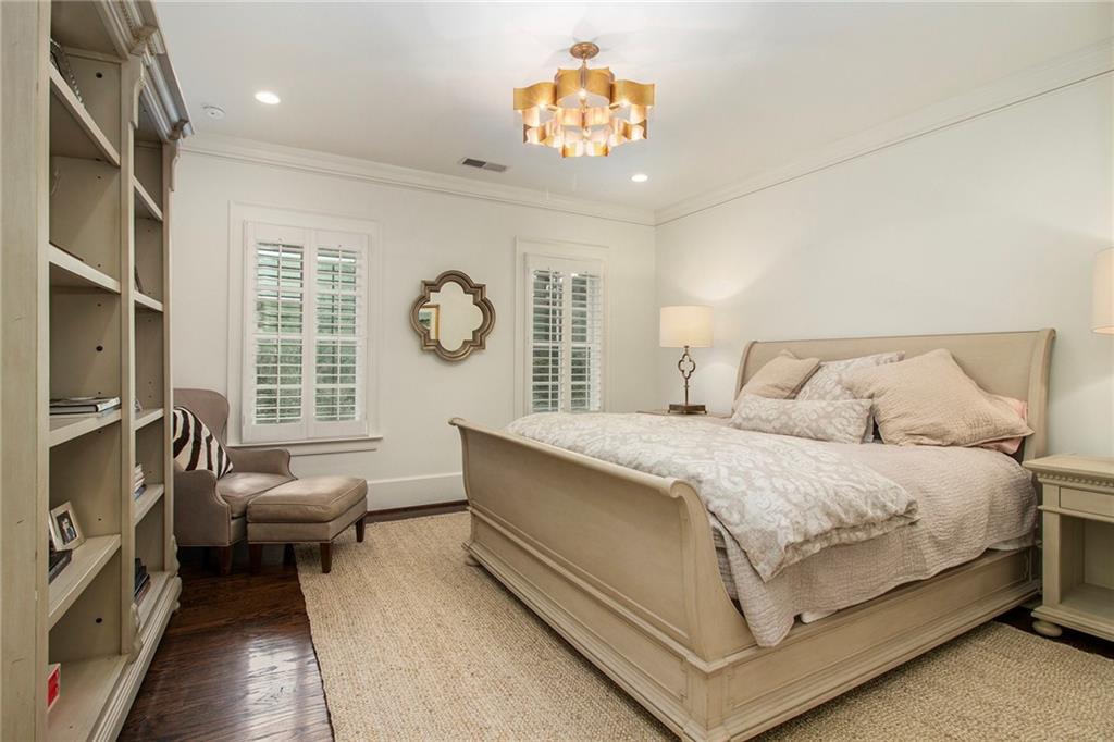 271 Hillside Drive NW