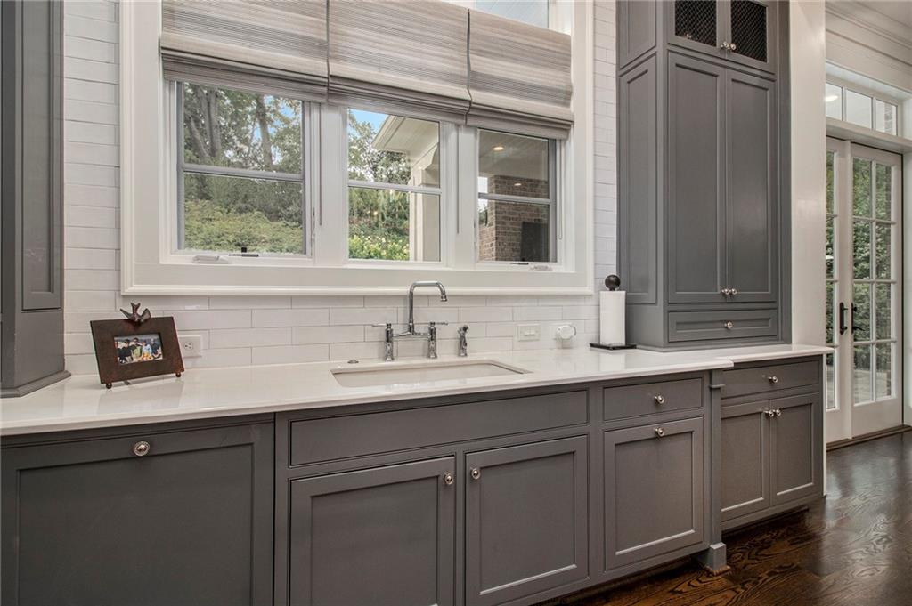 271 Hillside Drive NW