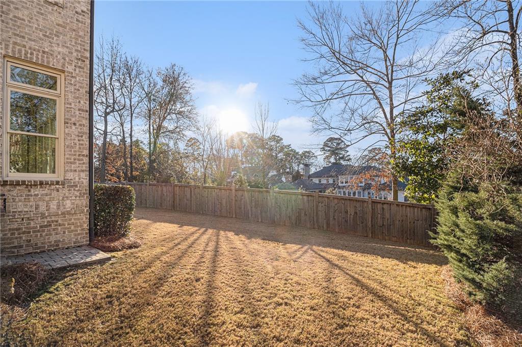 3862 Stratford Park Drive NE