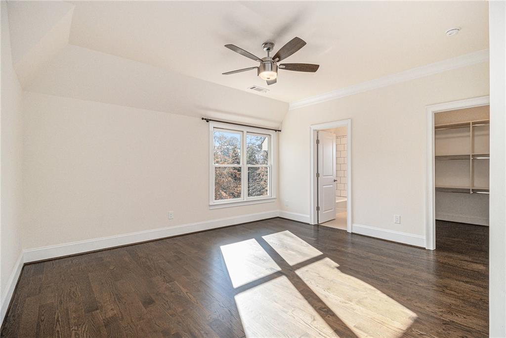 3862 Stratford Park Drive NE