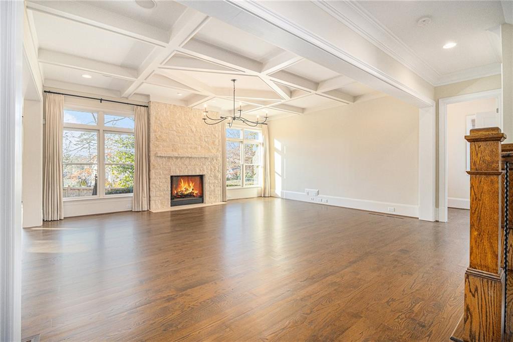 3862 Stratford Park Drive NE