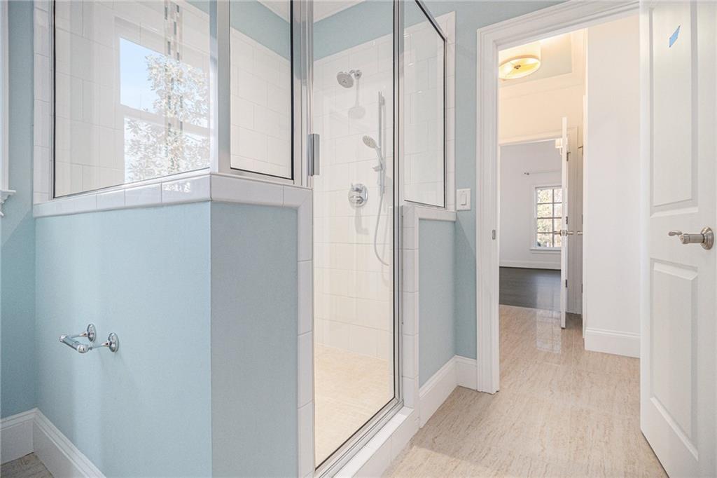 3862 Stratford Park Drive NE