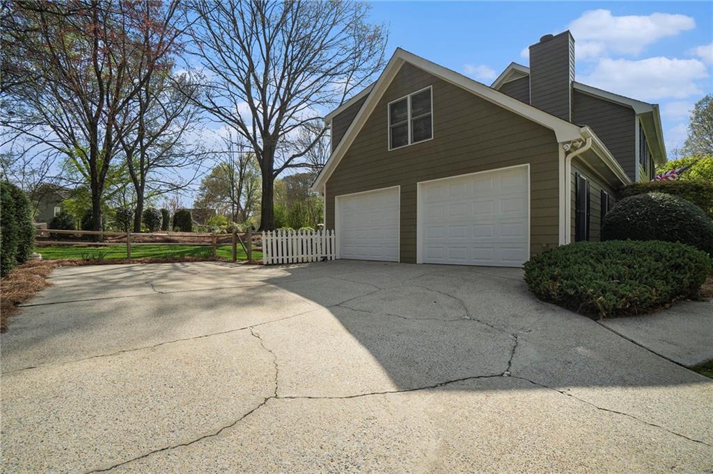 1796 Apple Boulevard