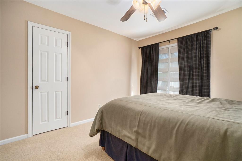 1796 Apple Boulevard