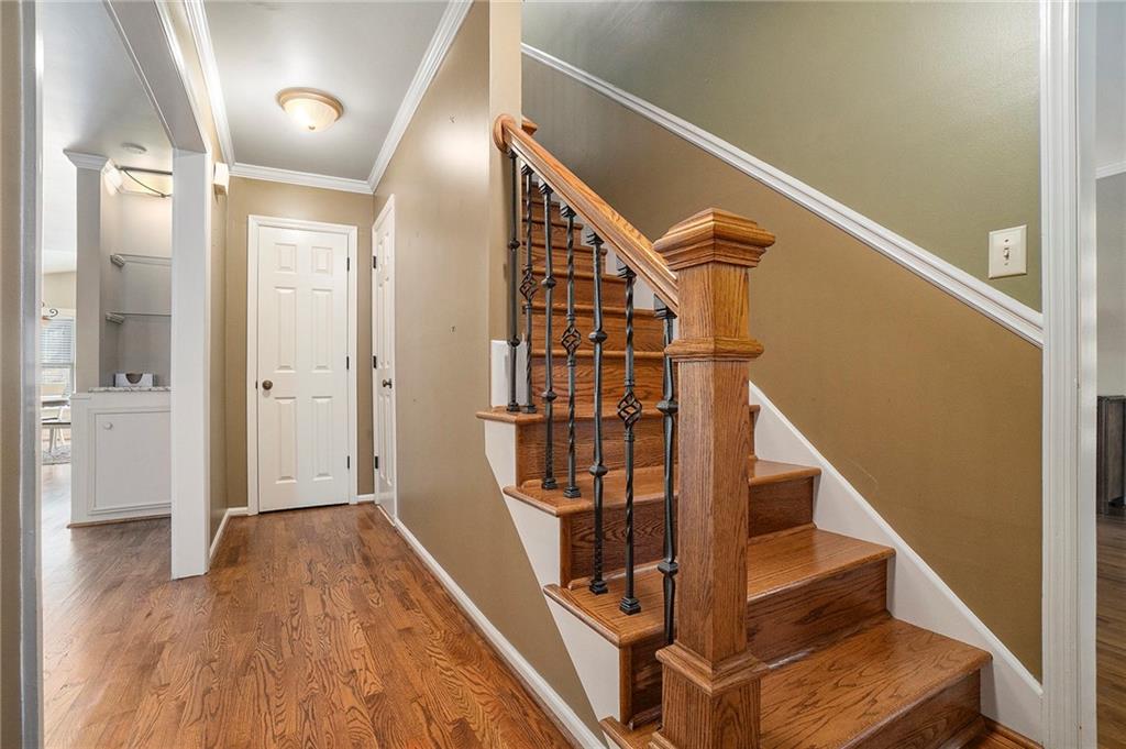 1796 Apple Boulevard