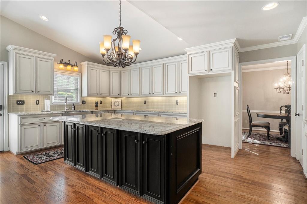 1796 Apple Boulevard