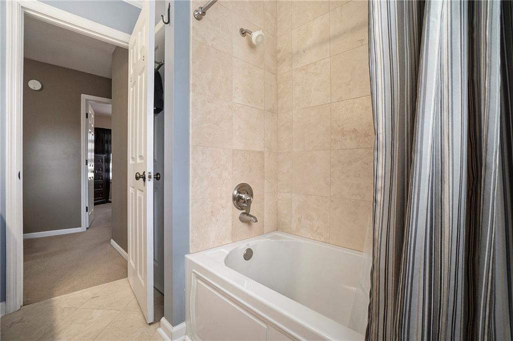 1796 Apple Boulevard