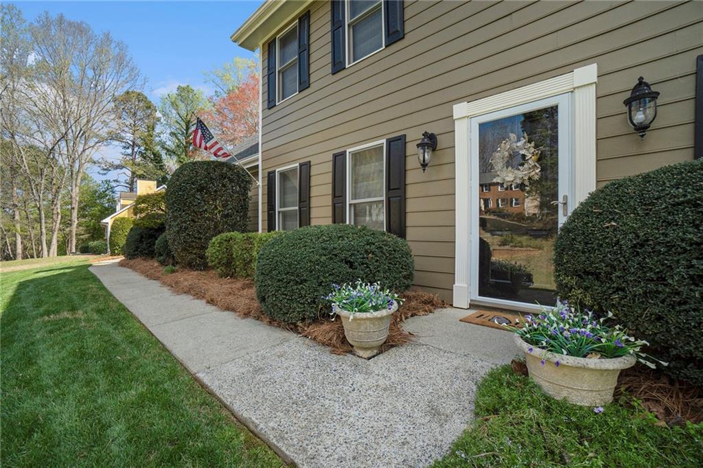 1796 Apple Boulevard